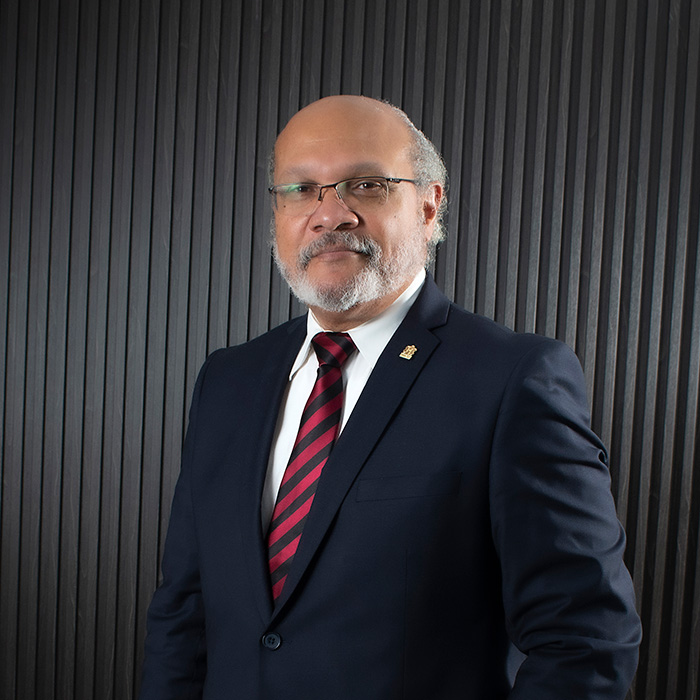 Walker Sterlin, 2do vicepresidente
